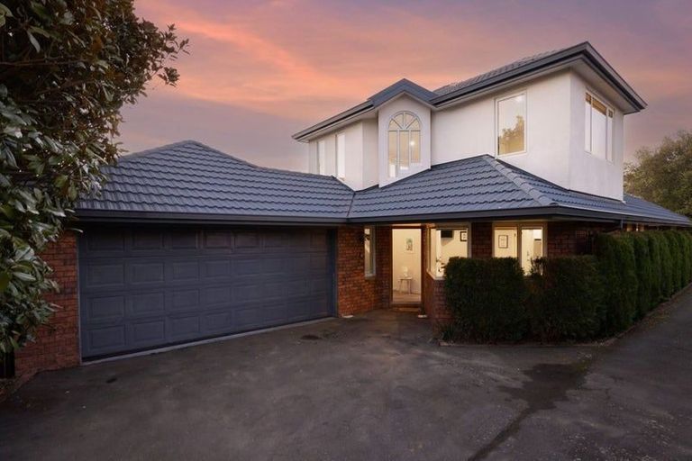 Photo of property in 408a Memorial Avenue, Burnside, Christchurch, 8053