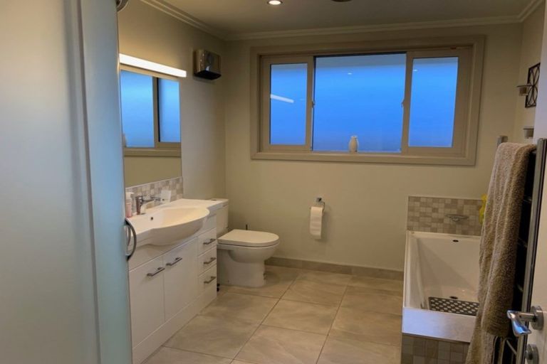 Photo of property in 46 Sunhaven Cove, Cromwell, 9310