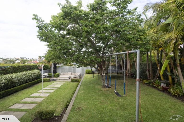 Photo of property in 17 Grosvenor Street, Grey Lynn, Auckland, 1021