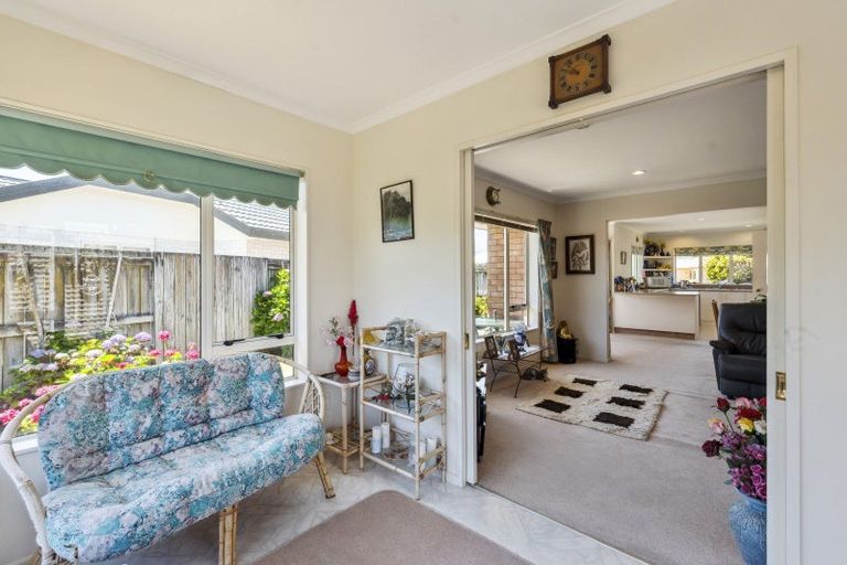 Photo of property in 4 Monterosso Place, Paraparaumu Beach, Paraparaumu, 5032