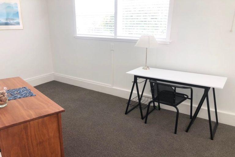 Photo of property in 104 Aeroview Drive, Beach Haven, Auckland, 0626