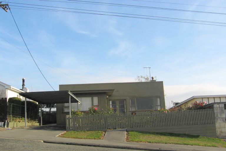 Photo of property in 4 Perth Street, South Hill, Oamaru, 9400
