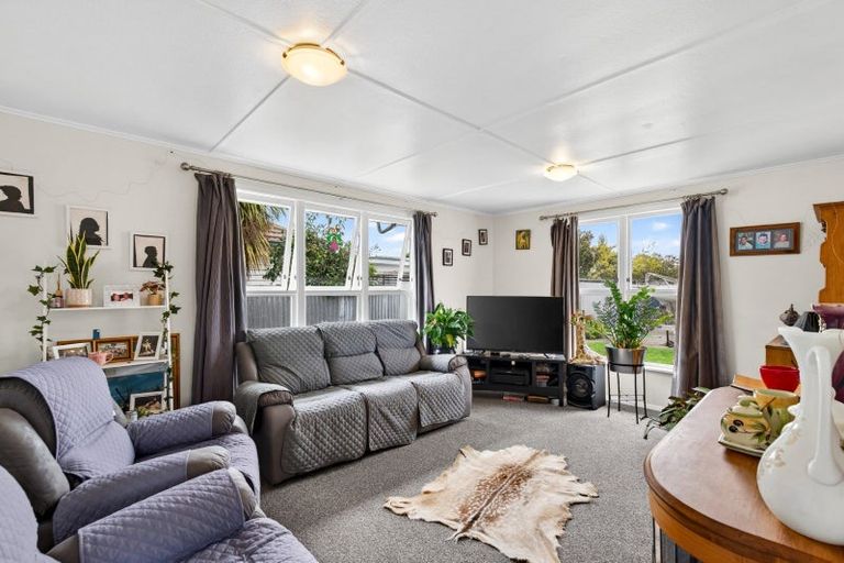 Photo of property in 5 Neal Crescent, Onekawa, Napier, 4110