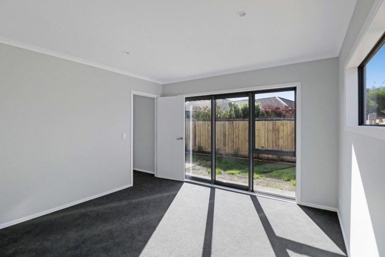 Photo of property in 10 Koru Loop, Paraparaumu, 5032