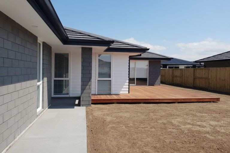 Photo of property in 10 Bill Miller Drive, Papamoa, 3118
