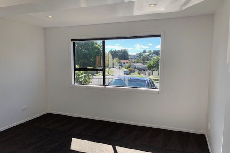 Photo of property in 13 Lendenfeld Drive, Papatoetoe, Auckland, 2025