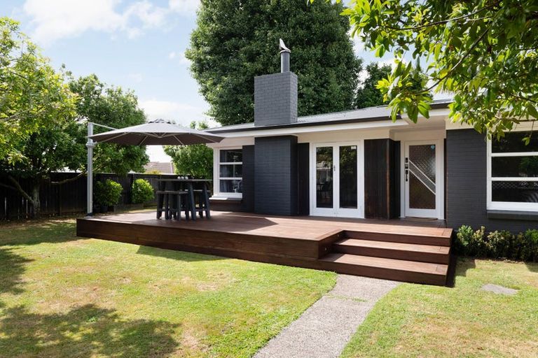 Photo of property in 1 Seifert Street, Forest Lake, Hamilton, 3200