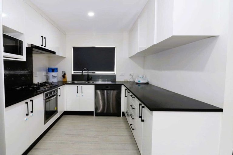 Photo of property in 4c Old Wairoa Road, Papakura, 2110