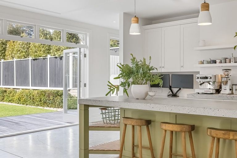 Photo of property in 65a Kowhai Road, Mairangi Bay, Auckland, 0630