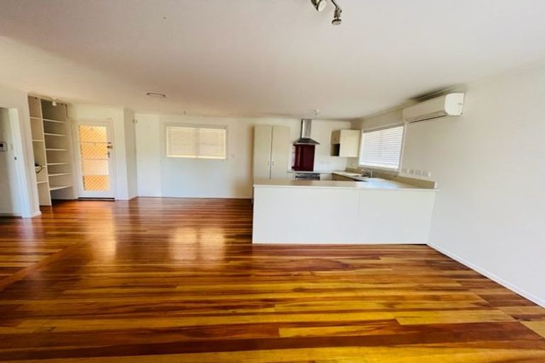 Photo of property in 1 Buller Crescent, Manurewa, Auckland, 2102