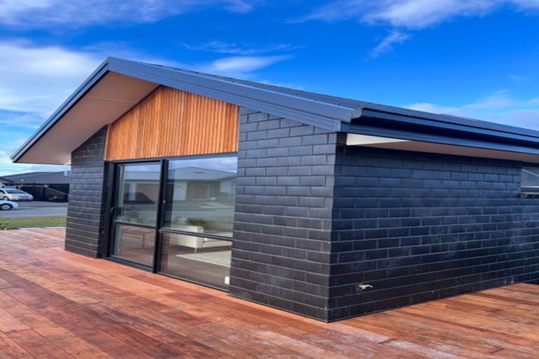 Photo of property in 37 Candlesticks Crescent, Lincoln, 7608