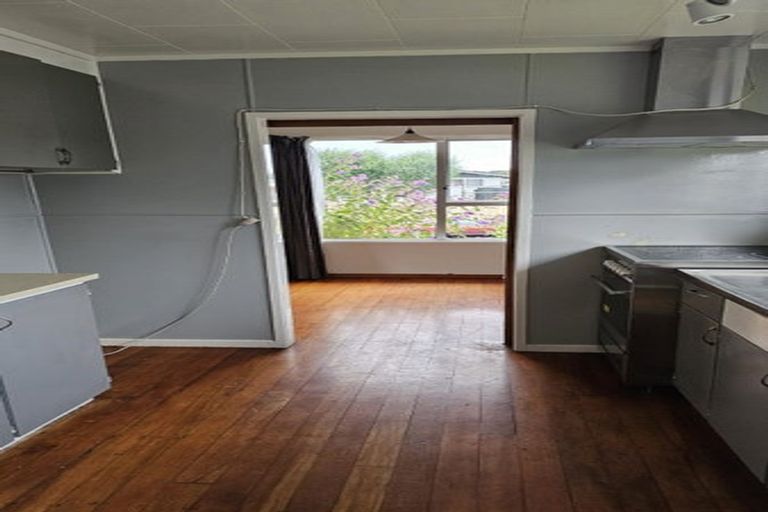 Photo of property in 5 Nan Place, Pakuranga Heights, Auckland, 2010