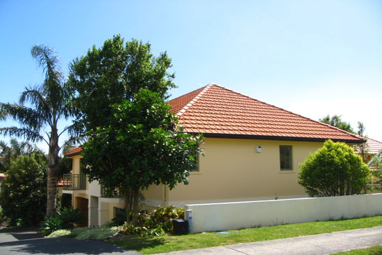 Photo of property in 24 Parkwood Crescent, Gulf Harbour, Whangaparaoa, 0930