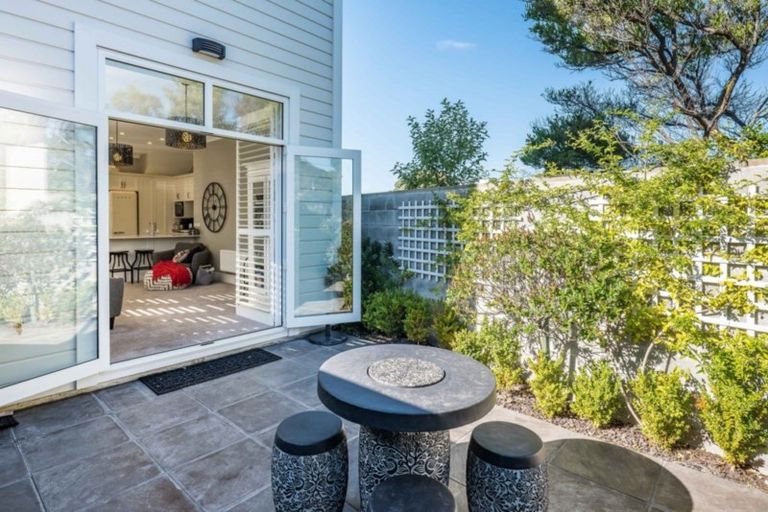 Photo of property in 53 Tinakori Road, Thorndon, Wellington, 6011