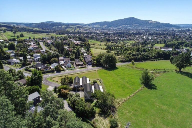 Photo of property in 8 Mokoia Drive, Tihiotonga, Rotorua, 3015