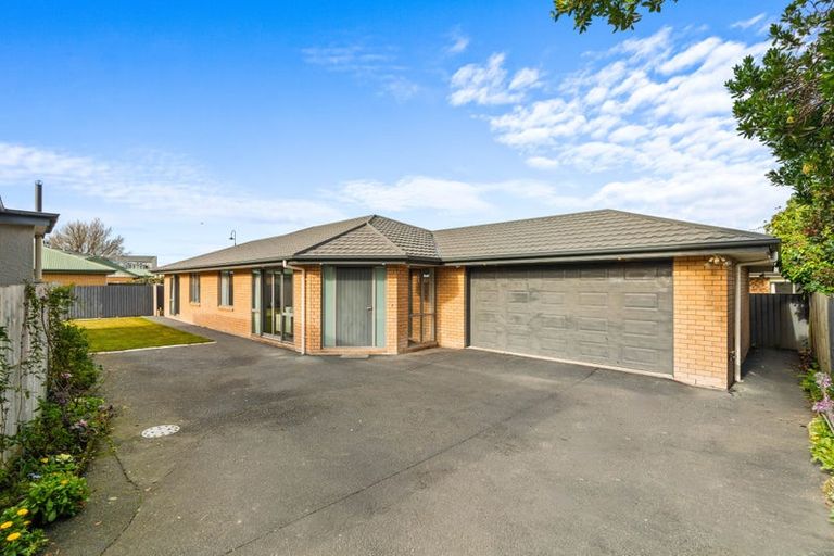 Photo of property in 93 Hansons Lane, Upper Riccarton, Christchurch, 8041