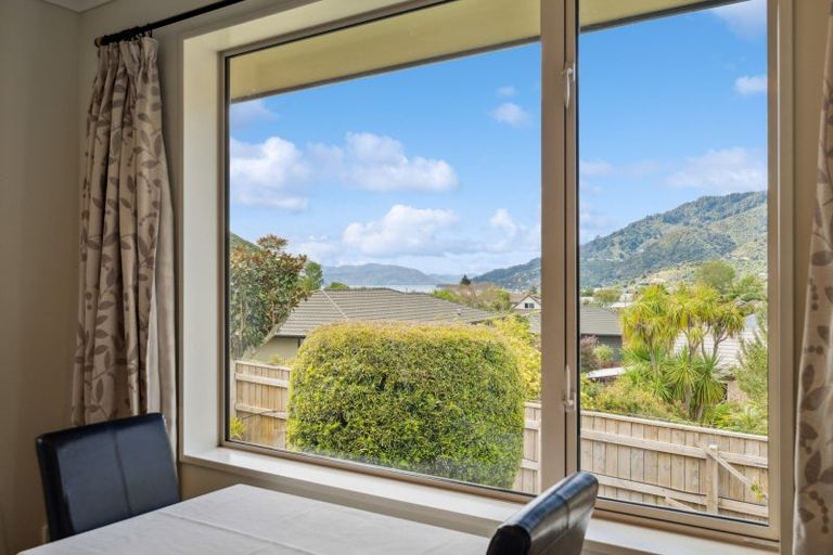 Photo of property in 19 Ranui Street, Waikawa, Picton, 7220