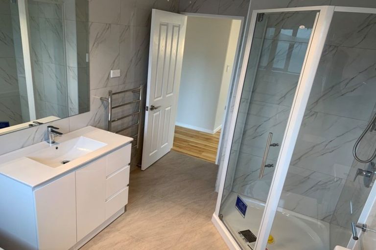 Photo of property in 6a Wiriana Place, Stanmore Bay, Whangaparaoa, 0932