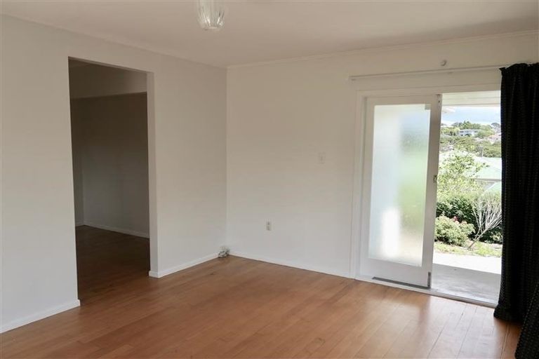 Photo of property in 13 Glen Marine Parade, Glendene, Auckland, 0602