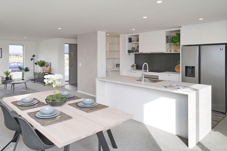 Photo of property in 23 Ocean View Rise, Ruakaka, 0116