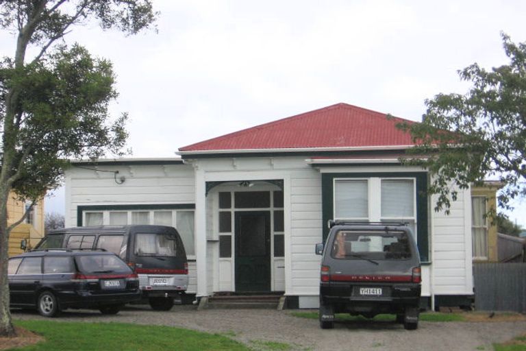 Photo of property in 9 Stuckey Street, Levin, 5510