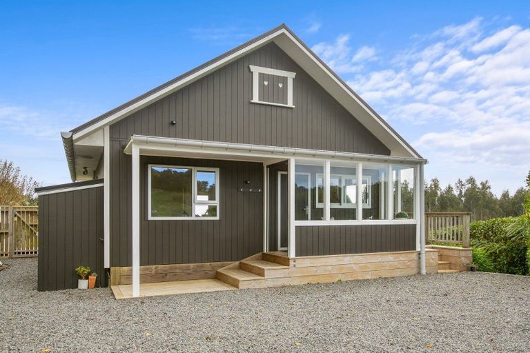 Photo of property in 828 Dover Road, Okato, New Plymouth, 4374