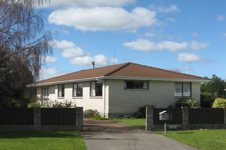 Photo of property in 12 Hammond Street, Bulls, 4818