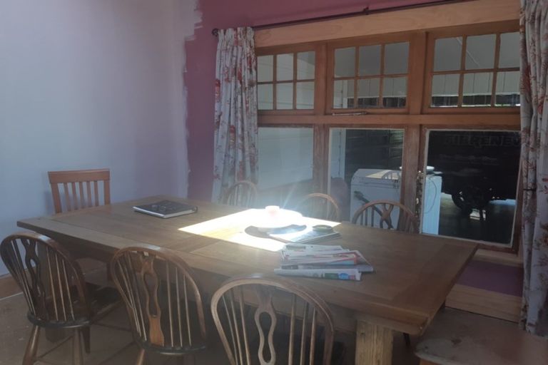 Photo of property in 12 Hayward Street, Featherston, 5710