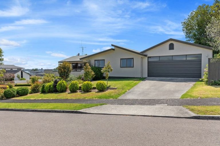 Photo of property in 16 Forrester Drive, Welcome Bay, Tauranga, 3112