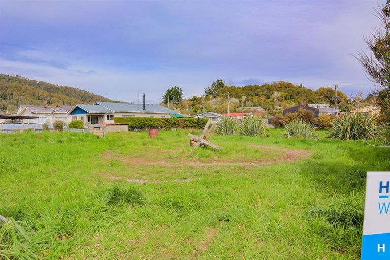 Photo of property in 37 Inverness Street, Dunollie, Runanga, 7803