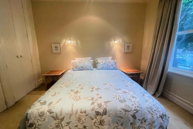 Photo of property in 18 Murphy Street, Thorndon, Wellington, 6011