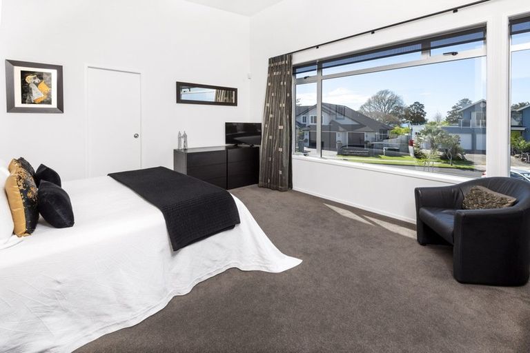 Photo of property in 15 Oceania Place, Mellons Bay, Auckland, 2014