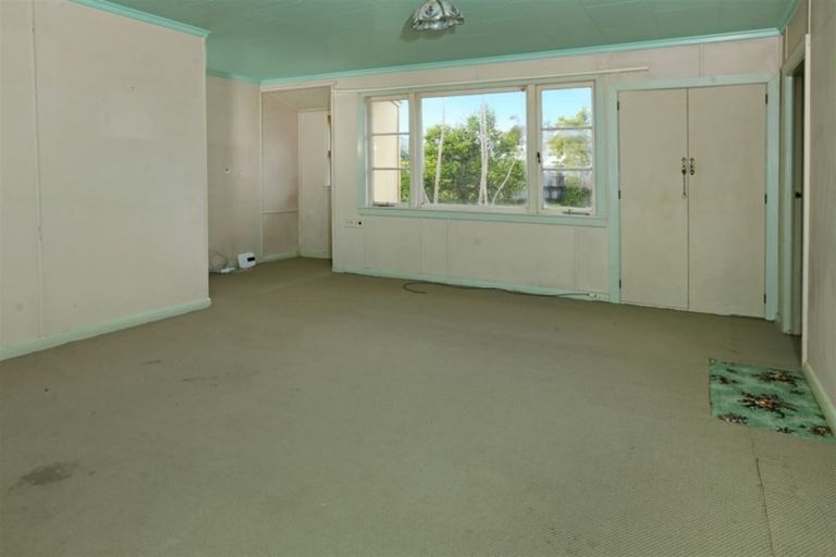 Photo of property in 147 Bruce Mclaren Road, Henderson, Auckland, 0612