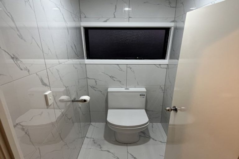 Photo of property in 10 Rukumoana Place, Clendon Park, Auckland, 2103