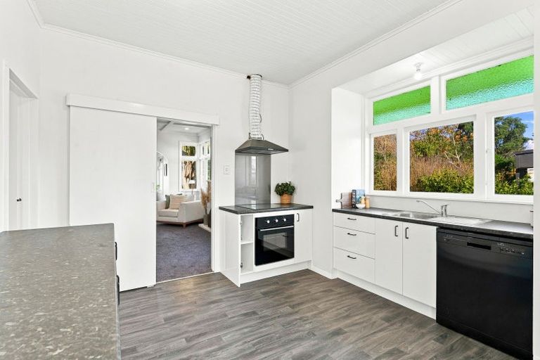 Photo of property in 1 Karewa Street, Castlecliff, Whanganui, 4501