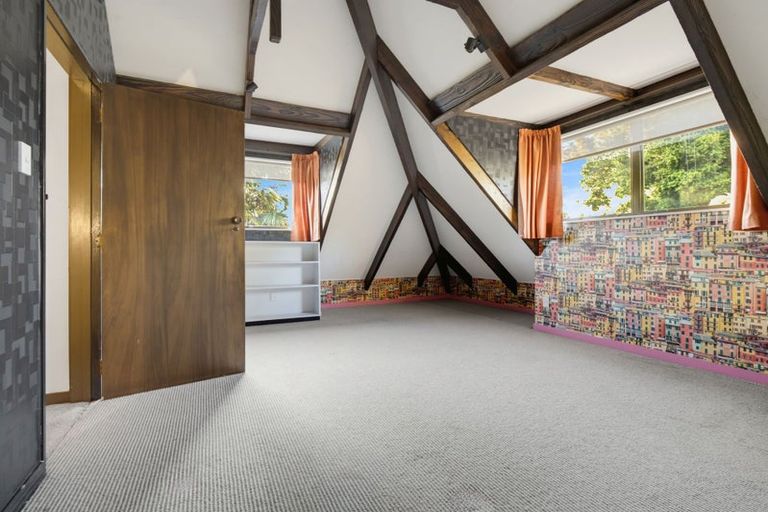 Photo of property in 17 Aquarius Drive, Kawaha Point, Rotorua, 3010