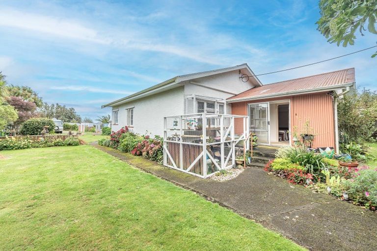 Photo of property in 1580 South Road, Manutahi, Patea, 4598