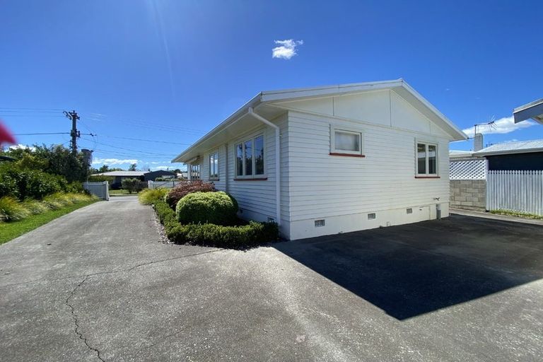 Photo of property in 12 Palmerston Road, Havelock North, 4130
