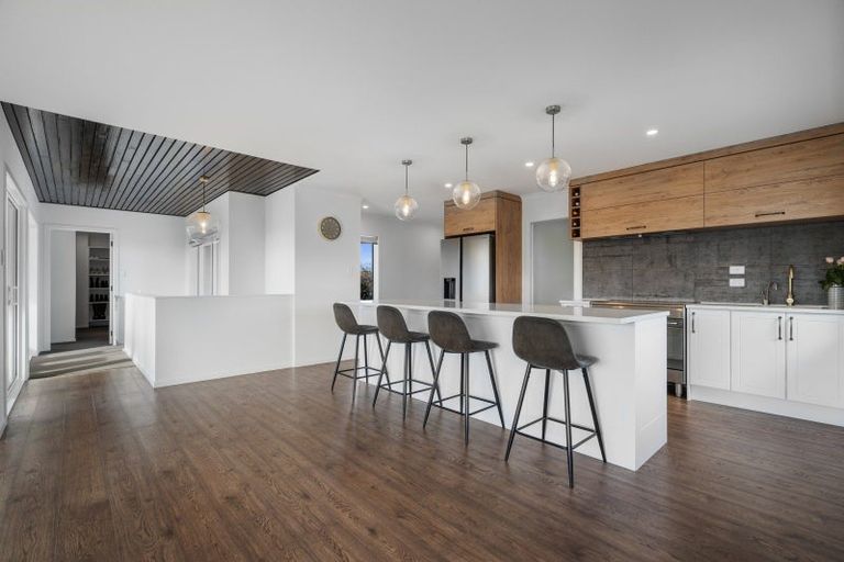 Photo of property in 61 Links View Drive, Omokoroa, 3114