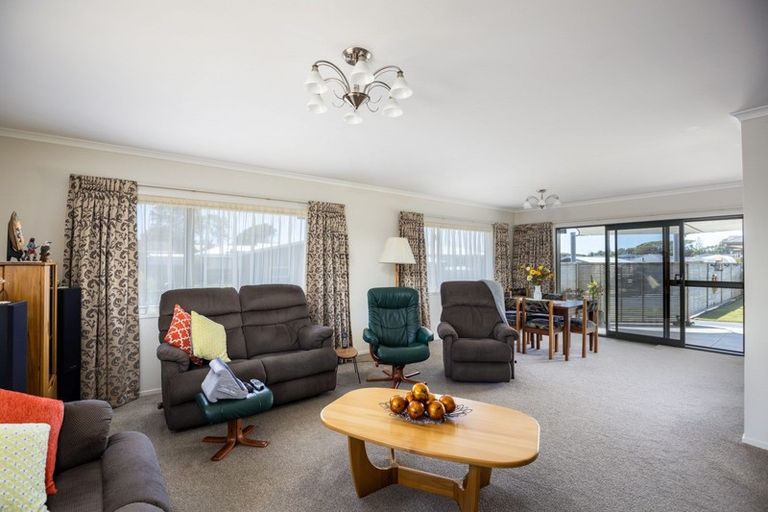 Photo of property in 70 Sunnyvale Street, Bell Block, New Plymouth, 4312