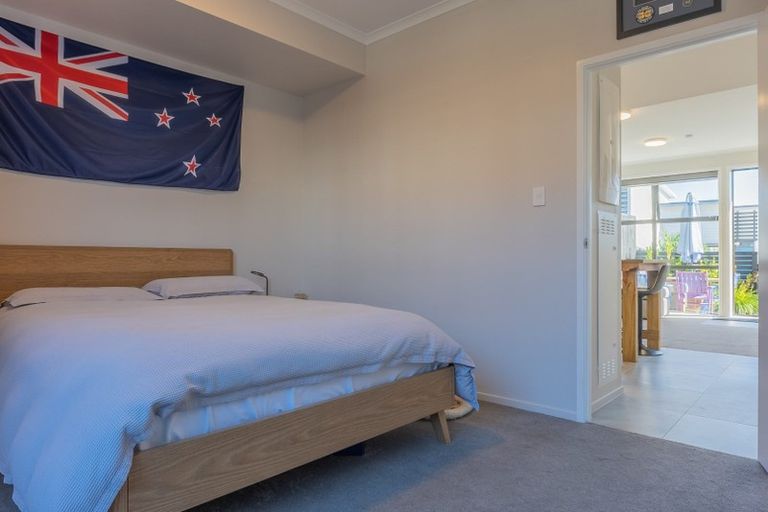 Photo of property in 7 Whiri Lane, Hobsonville, Auckland, 0616