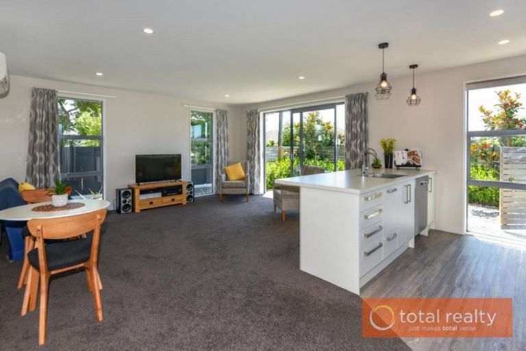 Photo of property in 1/76 Amyes Road, Hornby, Christchurch, 8042