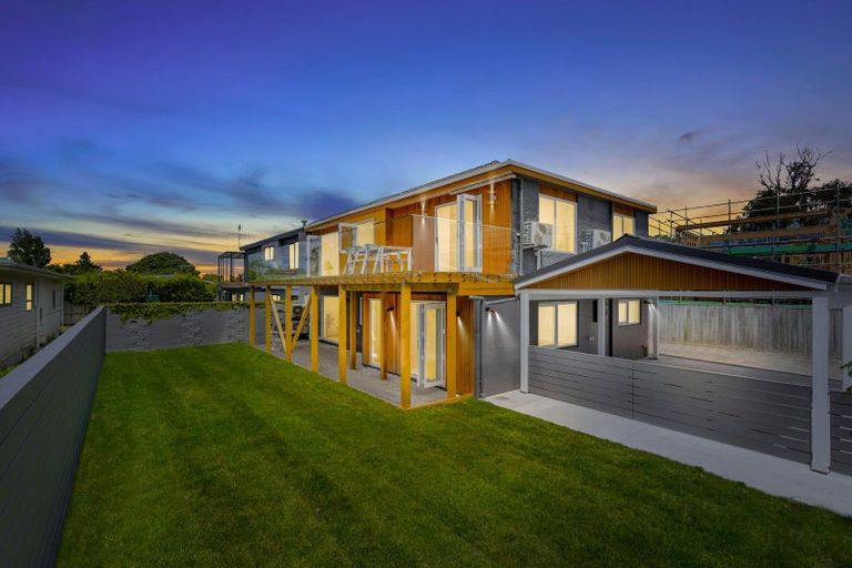 Photo of property in 1/363 Beach Road, Campbells Bay, Auckland, 0630