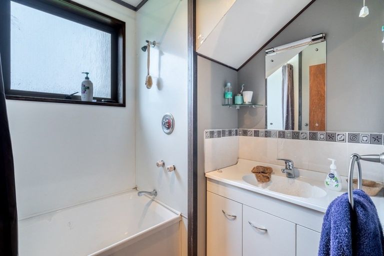 Photo of property in 115 Flora Road East, Makarewa, Invercargill, 9876