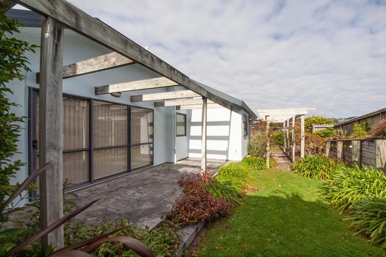 Photo of property in 1 Radstock Grove, Churton Park, Wellington, 6037