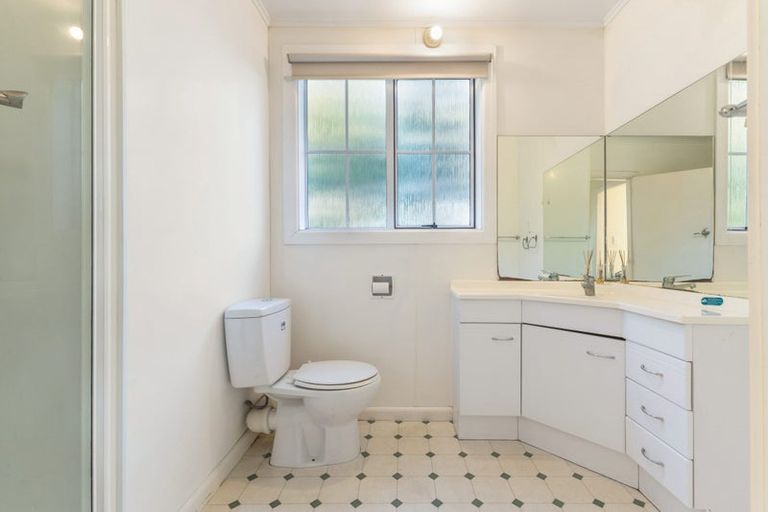 Photo of property in 238 Wairakei Road, Bryndwr, Christchurch, 8053