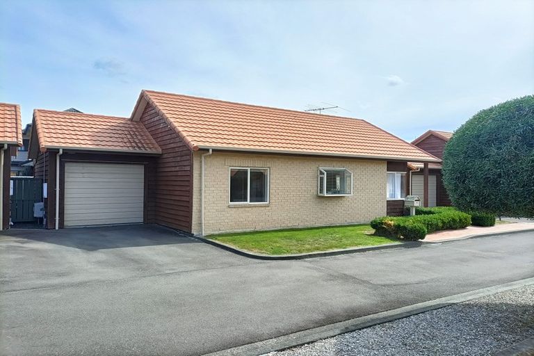 Photo of property in 8 Pattie Street, Petone, Lower Hutt, 5012