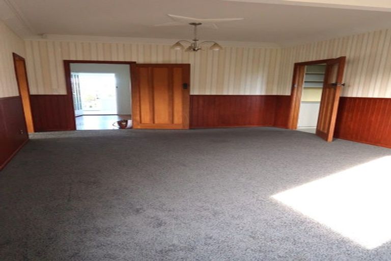 Photo of property in 168 The Ridgeway, Mornington, Wellington, 6021