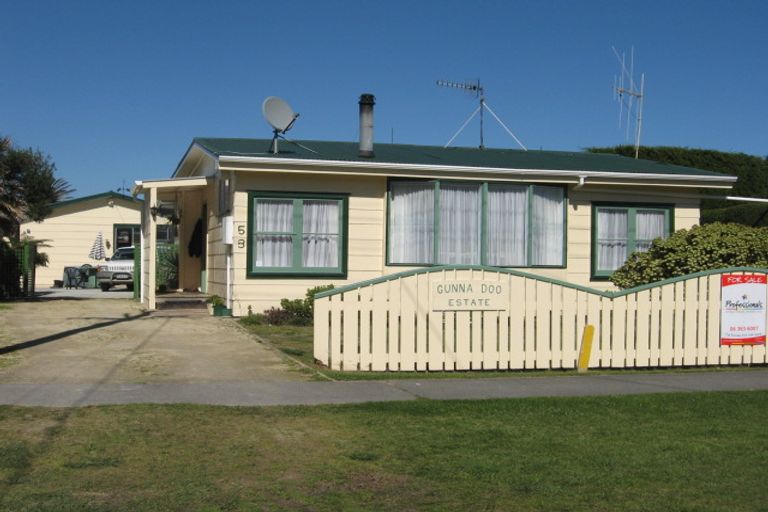 Photo of property in 53 Koputara Road, Himatangi Beach, Foxton, 4891