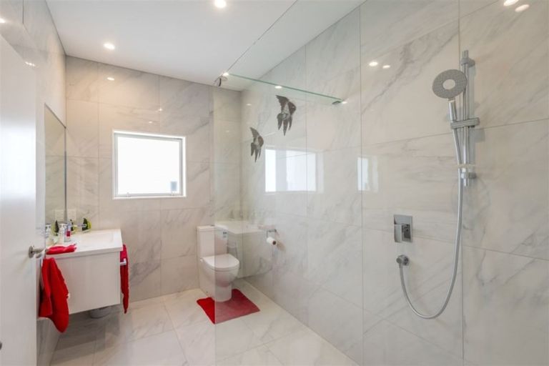 Photo of property in 85 Waikawa Beach Road, Manakau, Levin, 5573